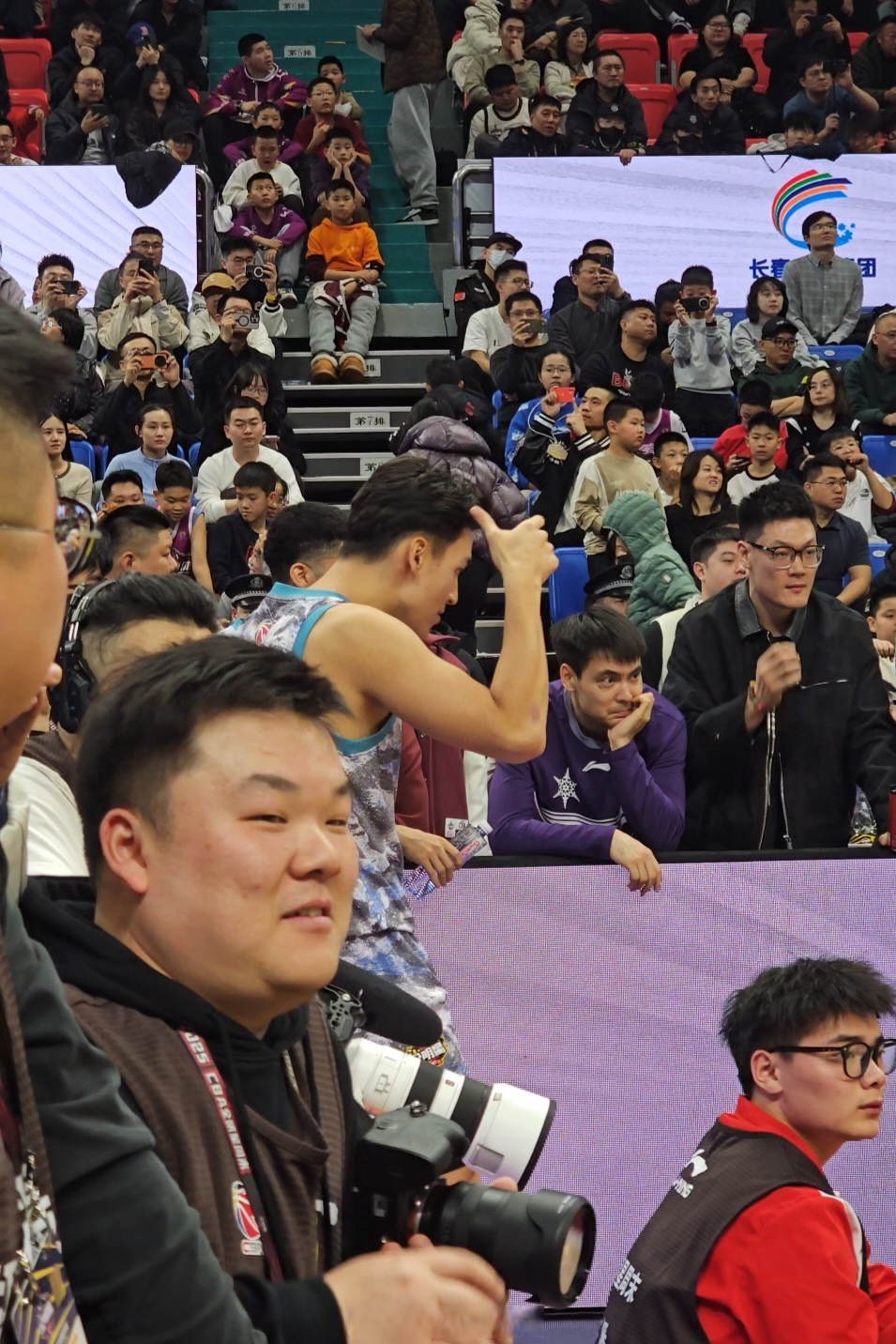 开云足球-赛前马赛备战全明星赛，内部沟通细节曝光，信心回归，临场指挥获称赞(中国女子4100接力赛夺冠)