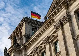 开云足球-德国杯赛前再迎强敌；洛杉矶快船主帅复盘；主帅态度——球迷炸锅；球队文化再被提及的简单介绍