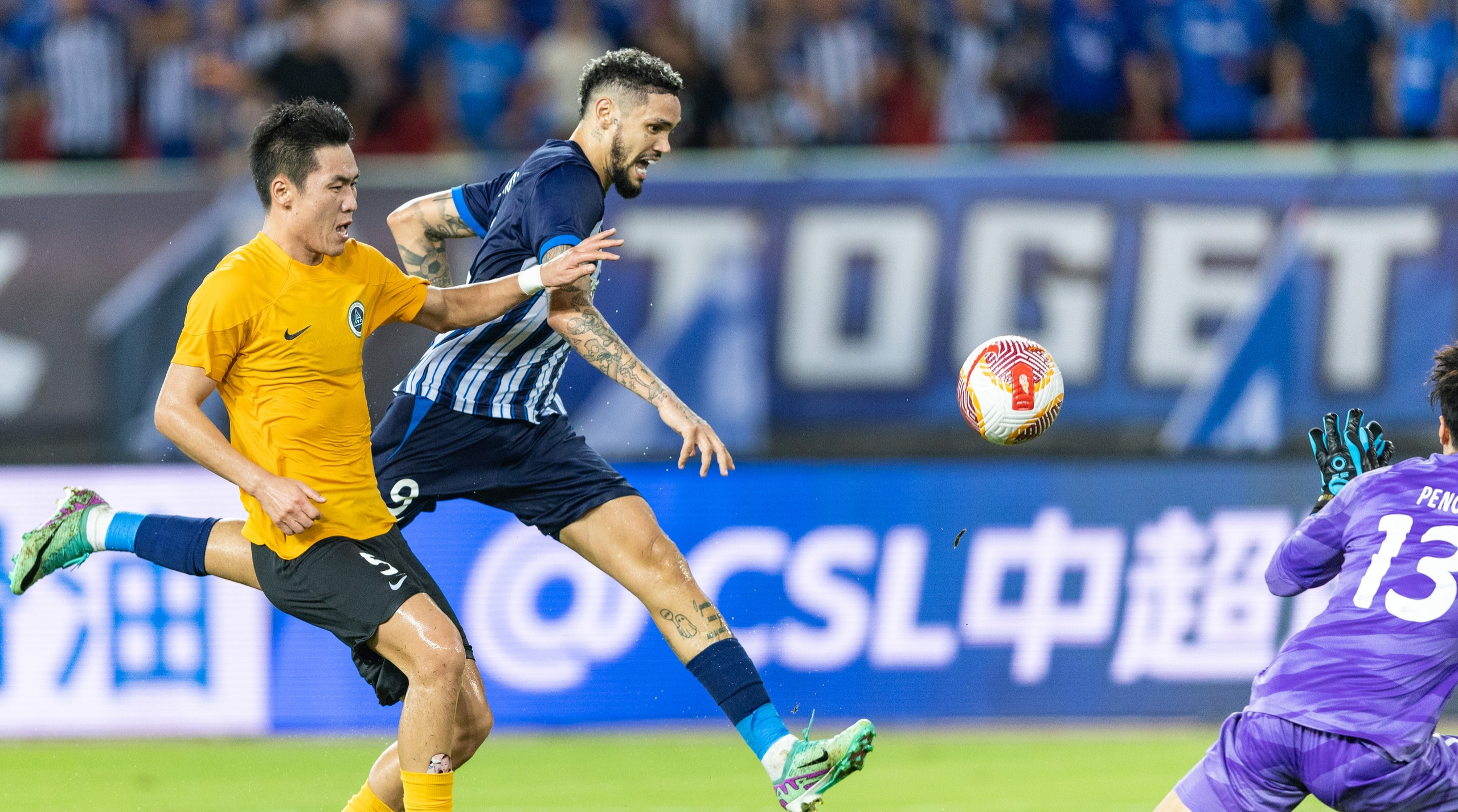 开云登录入口-西甲集结日再迎强敌，武汉三镇绝杀压哨，主帅态度——态度坚定，更衣室氛围转暖的简单介绍