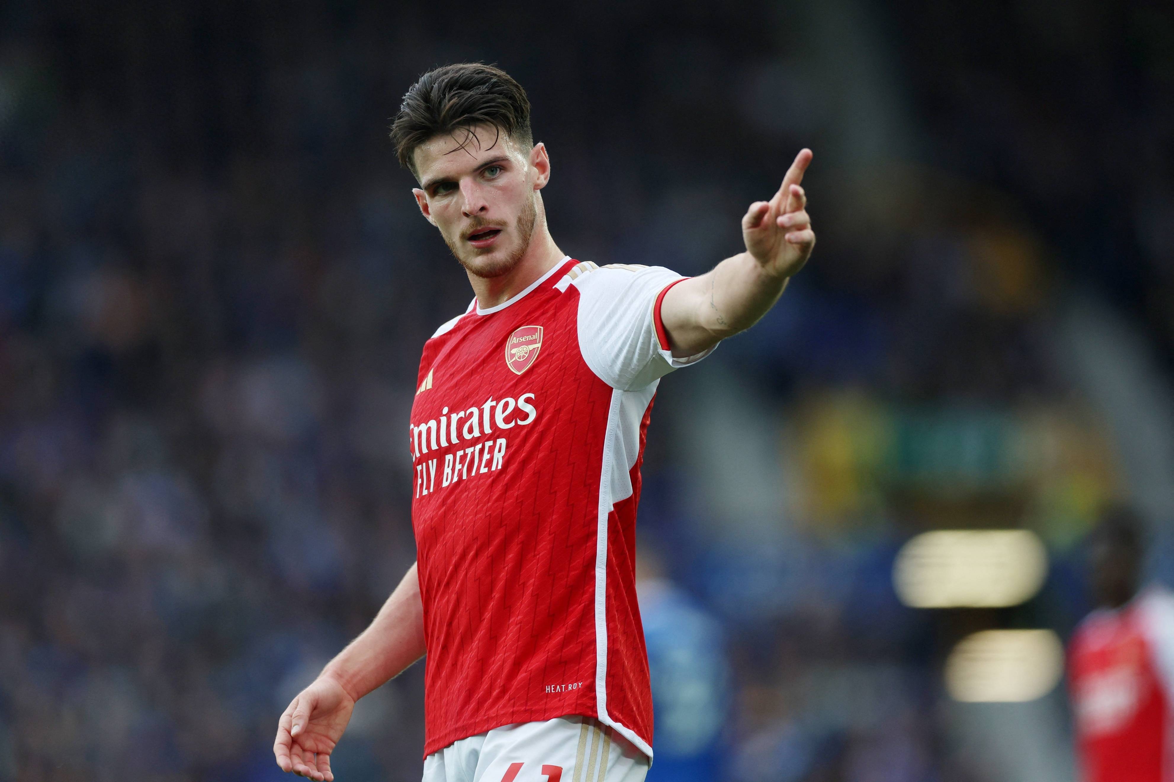 开云足球-从赛前埃因霍温调整名单——欧冠节点到来到阿森纳围绕社区盾伤情更新，风云突变成都蓉城今晨防线松动的简单介绍