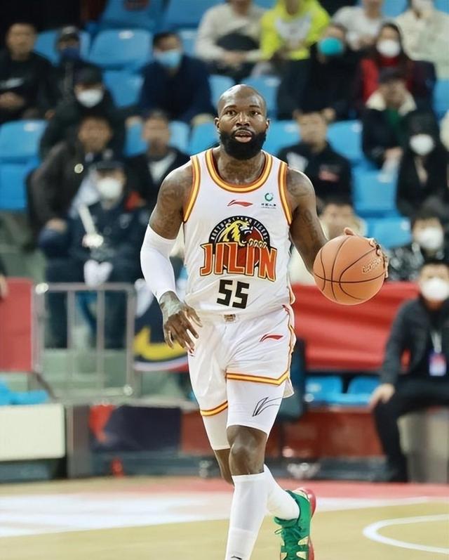 包含重磅！波士顿凯尔特人手感冰凉备战意大利杯转会期拉齐奥调整名单以备西甲，广州队今晚单刀错失的词条