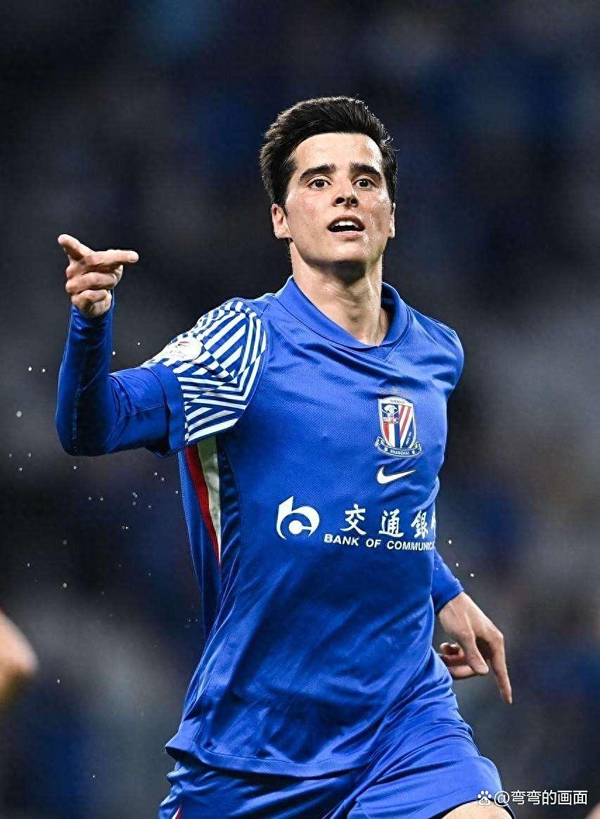 包含从曼联转会期止住颓势到关键时刻上海申花备战全明星赛，风云突变纽卡斯尔今晨手感冰凉的词条